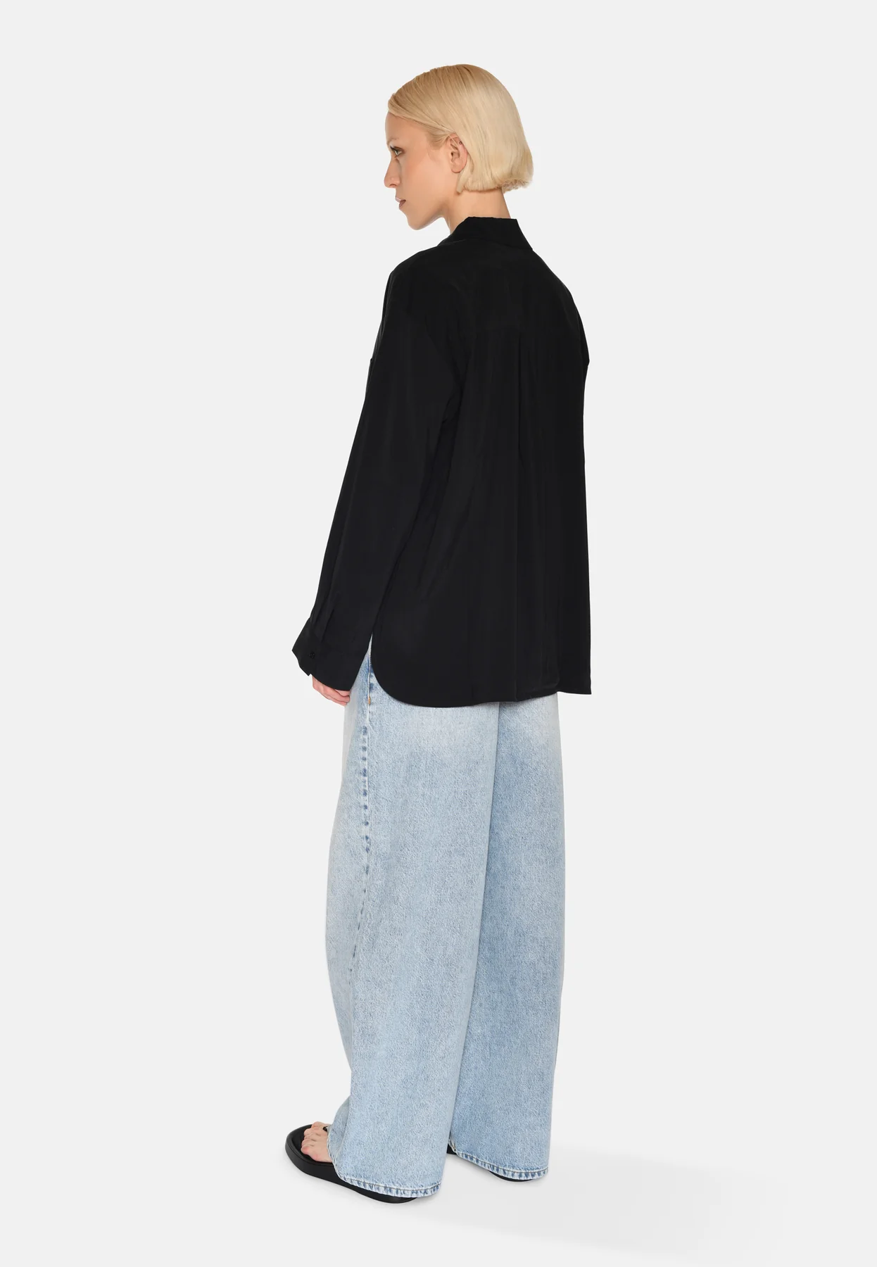 
                  
                    FERN Black Long Sleeved Shirt
                  
                