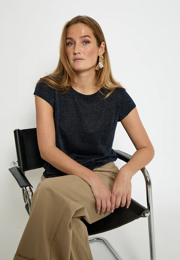 
                  
                    MSCARLINA Schwarzes Iris Metallic Strick-T-Shirt
                  
                