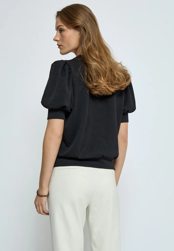 
                  
                    MSLIVANA Black T-Shirt
                  
                
