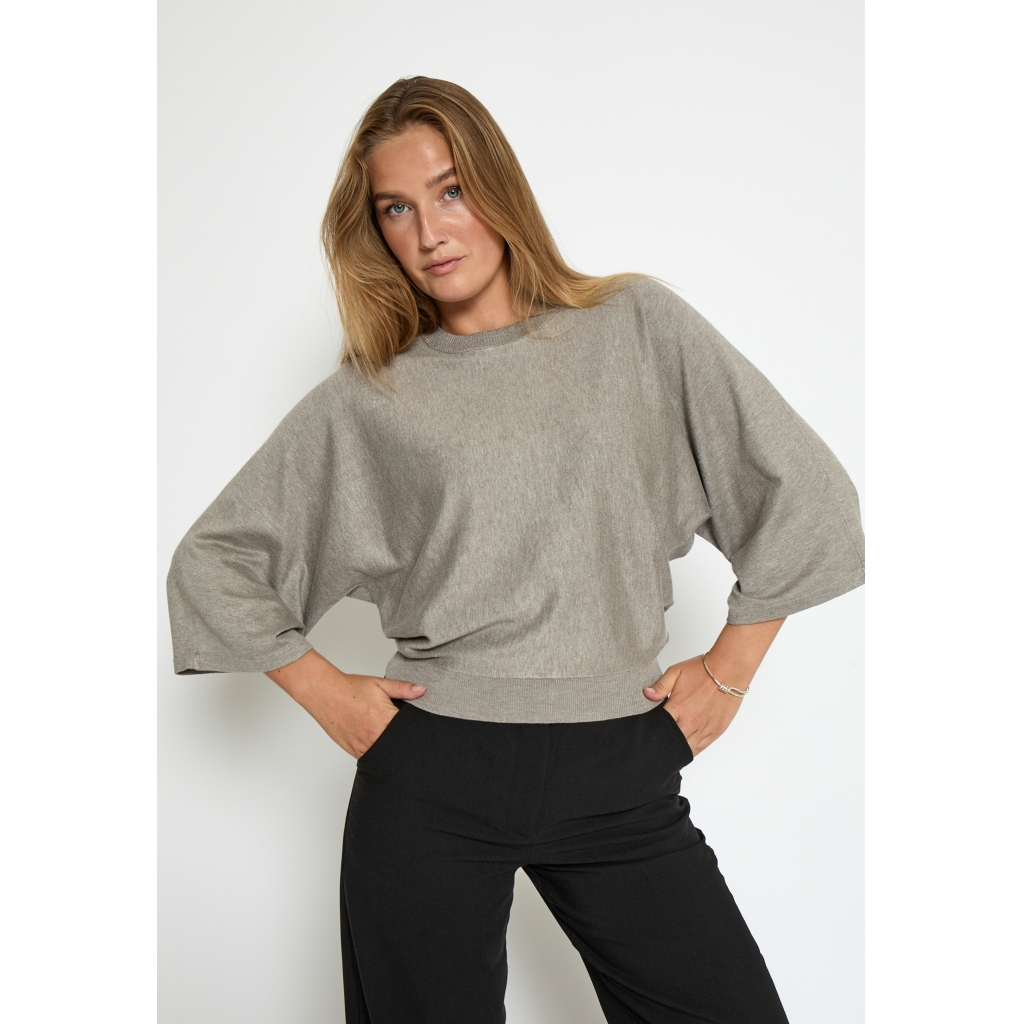 
                  
                    MSTESS – T-Shirt aus meliertem Strick mit String
                  
                