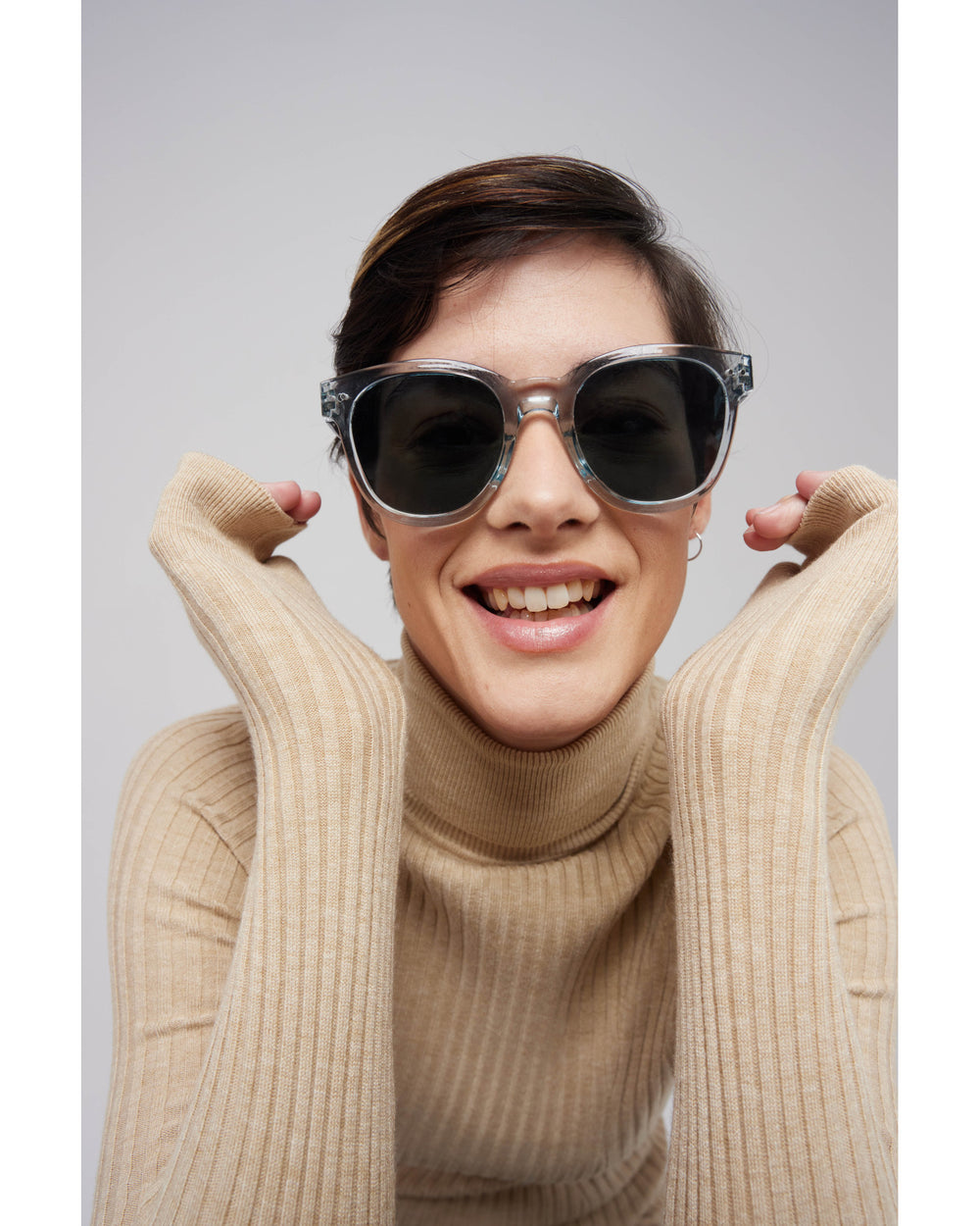 N Frozen Blue Sunglasses – Victoria met Albert