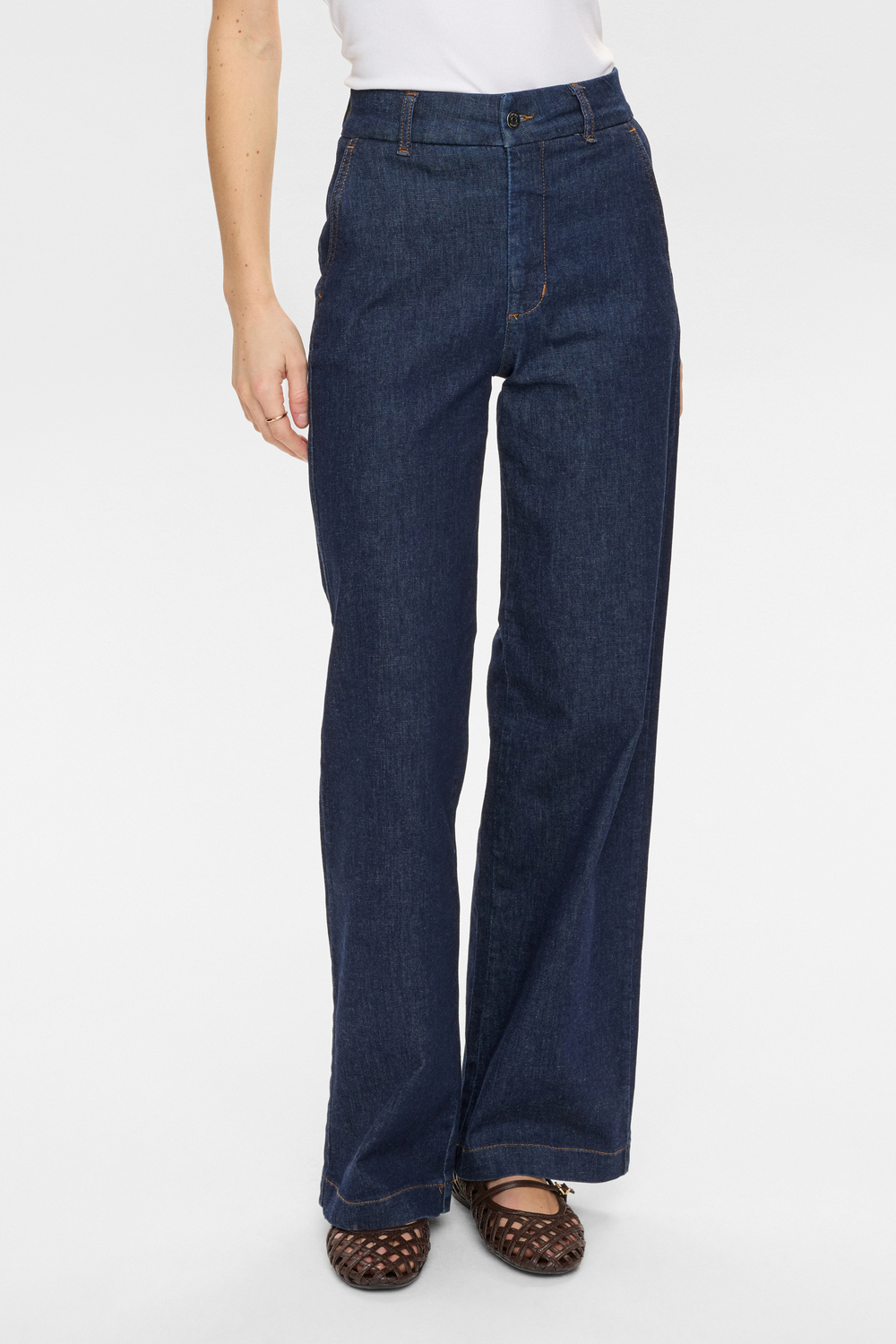 
                  
                    NUAMBER Dunkelblaue Wide Jeans aus Denim
                  
                
