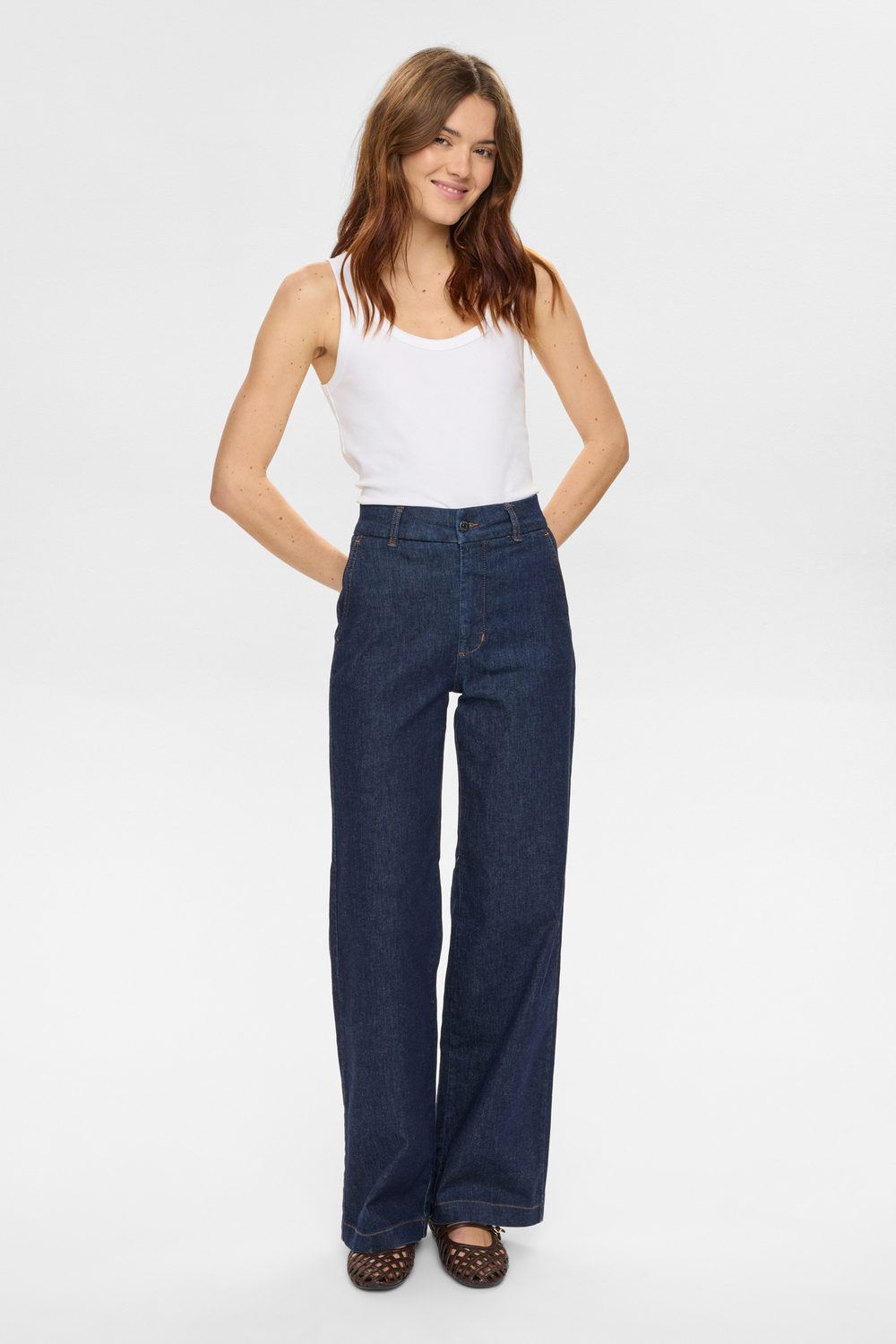 
                  
                    NUAMBER Dunkelblaue Wide Jeans aus Denim
                  
                