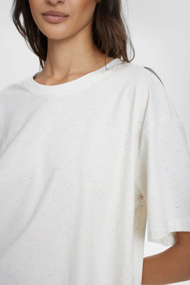 
                  
                    NUHUBY Cloud Dancer T-Tshirt
                  
                