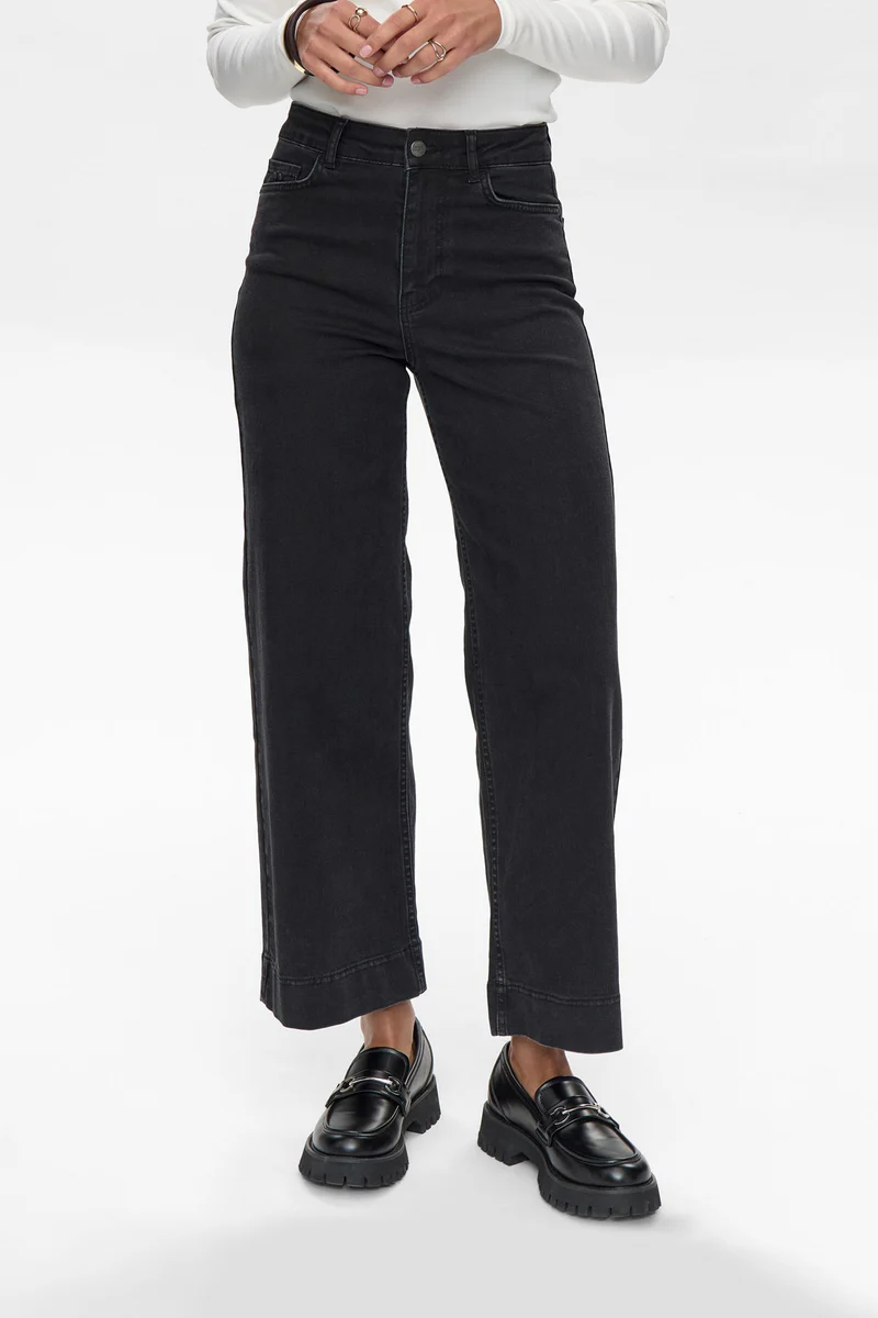 NUPARIS Caviar Cropped Jeans