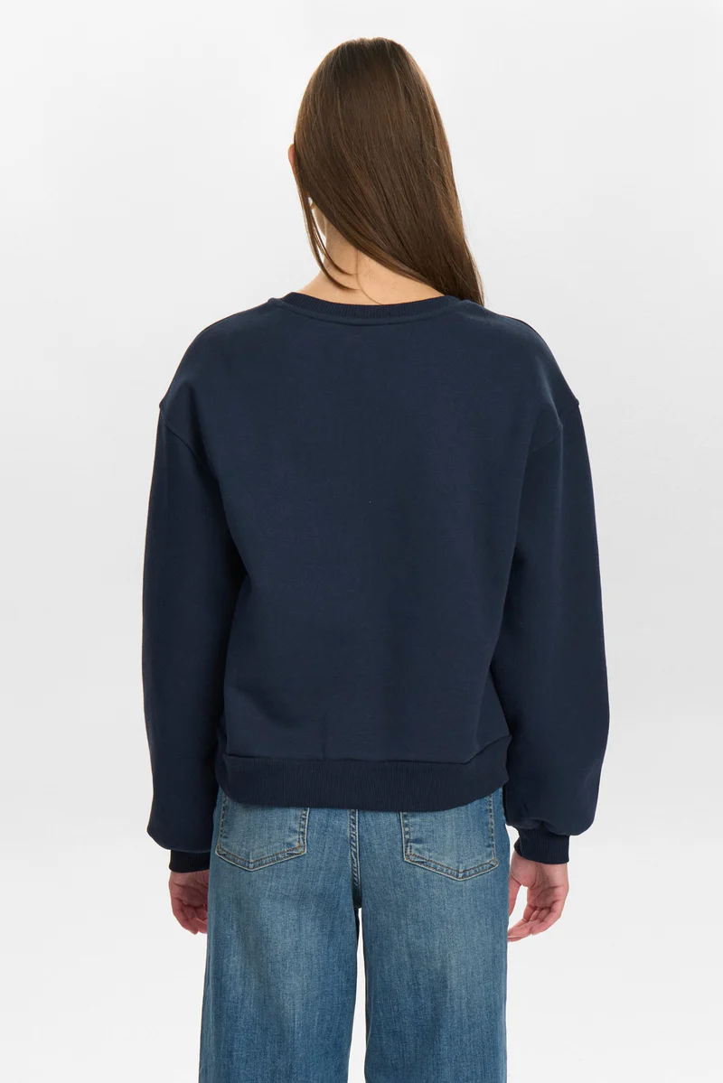 
                  
                    NUTYRA Pullover „Dark Sapphire“
                  
                
