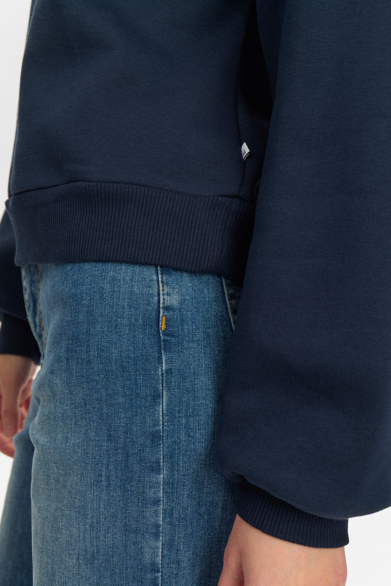 
                  
                    NUTYRA Pullover „Dark Sapphire“
                  
                
