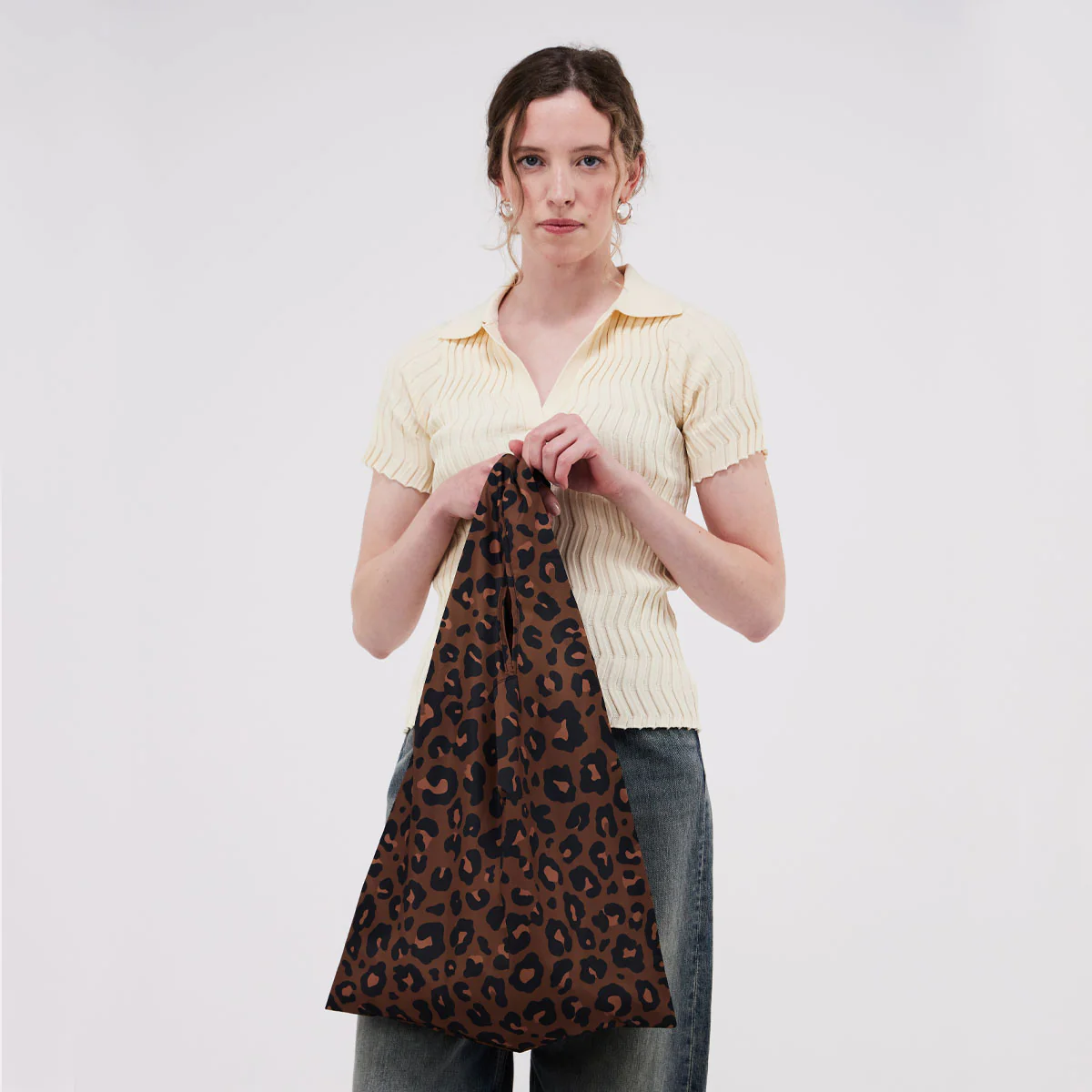 
                  
                    Leopard Reusable Bag
                  
                