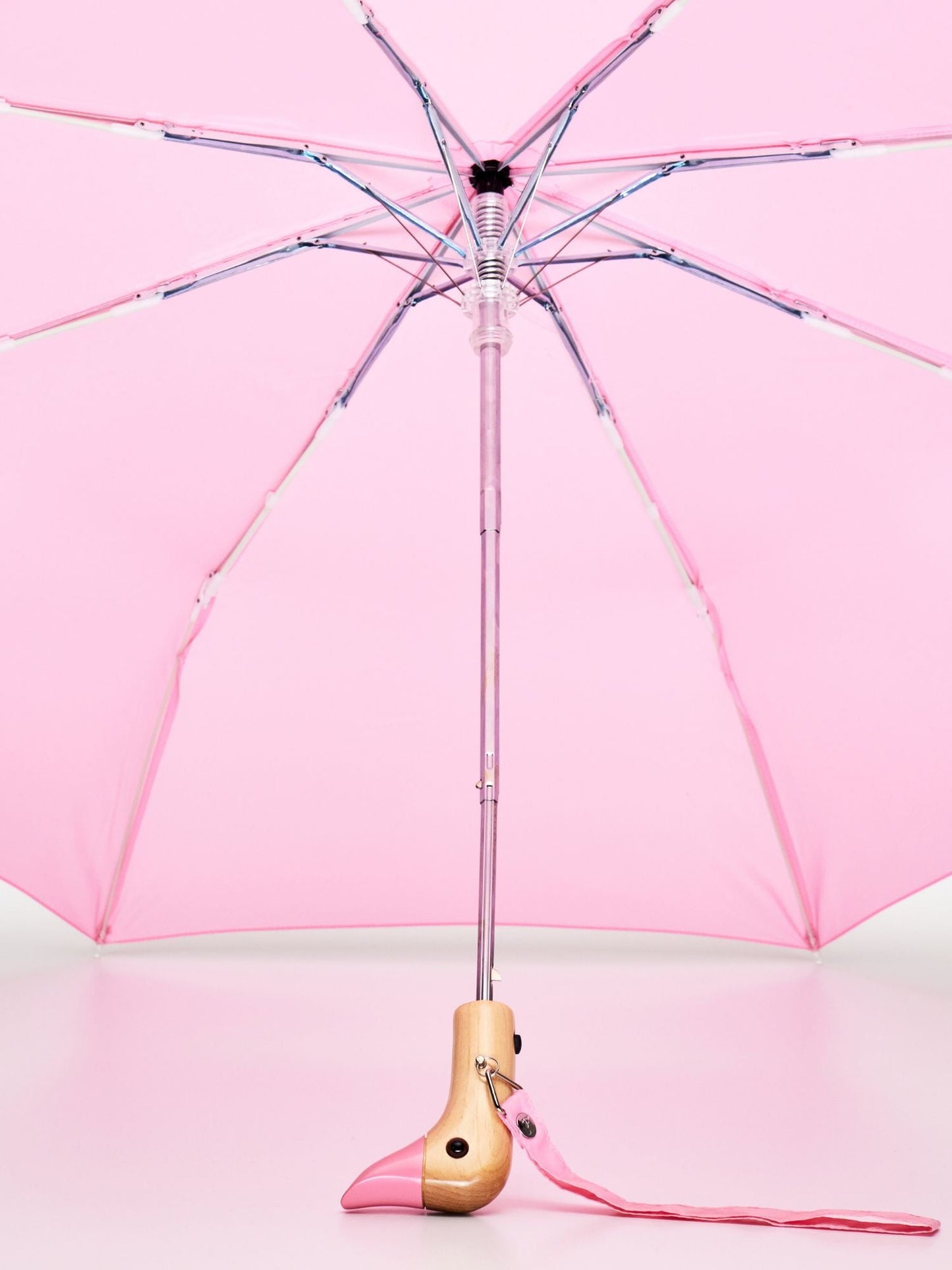 Rosafarbener, kompakter, umweltfreundlicher und windfester Albert met Victoria – Regenschirm