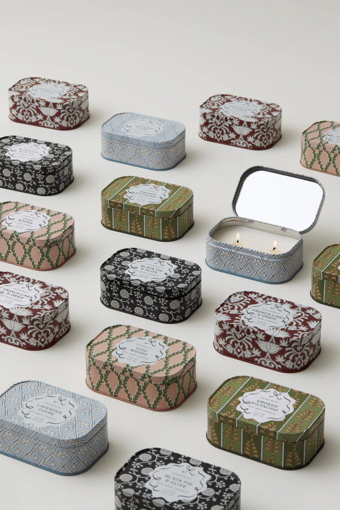 
                  
                    CHERIE Lavendel &amp; Thymian Duftkerze in der Dose
                  
                