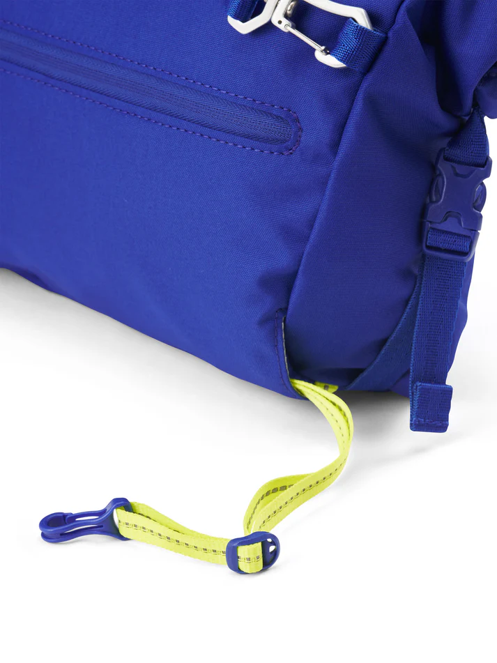 
                  
                    AKSEL Ultimate Blue Tasche
                  
                