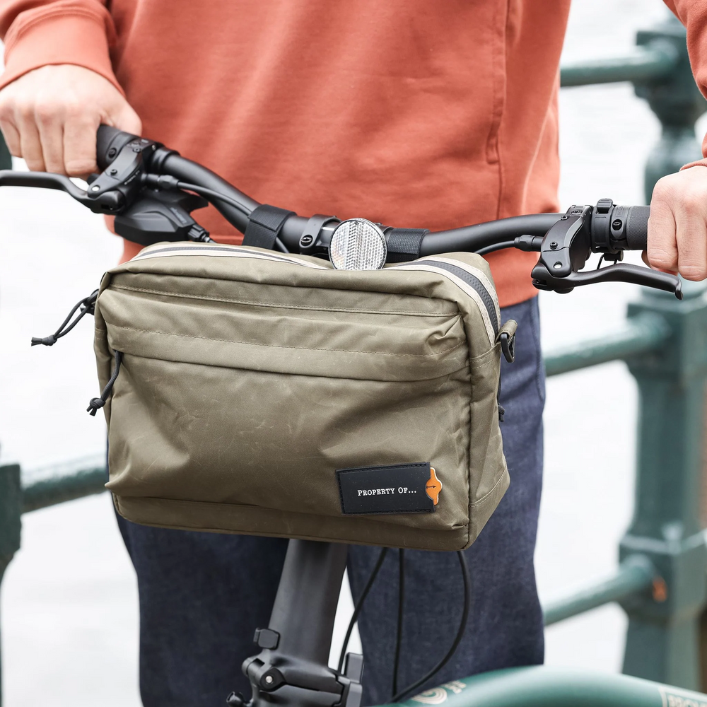 große fahrradtasche TOM Große Fahrradtasche in Dunkeloliv-Khaki – Victoria met Albert