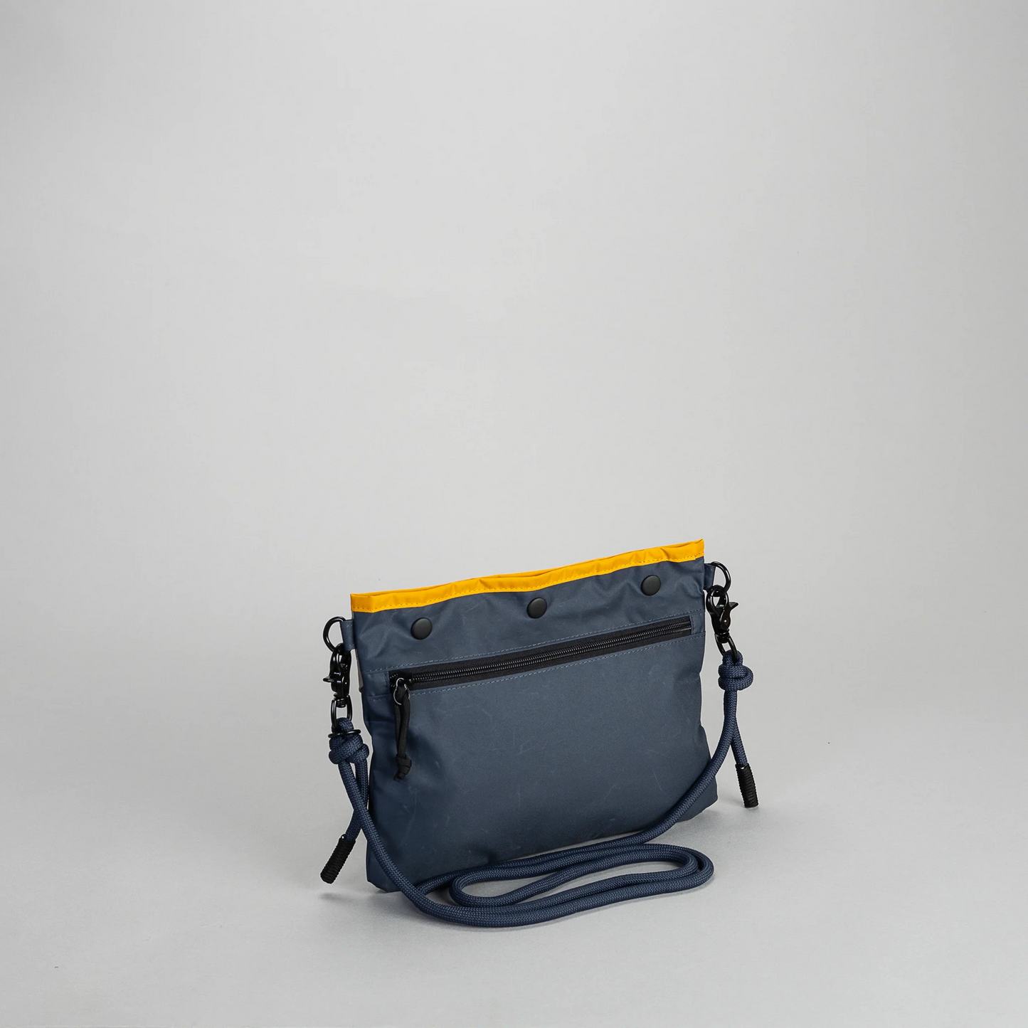 
                  
                    YURI Reise-Schultertasche, Gelb, Khaki, Marine
                  
                