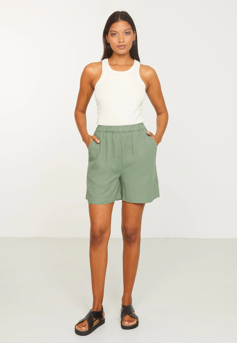 
                  
                    ANISE Arctic White Tank Top
                  
                