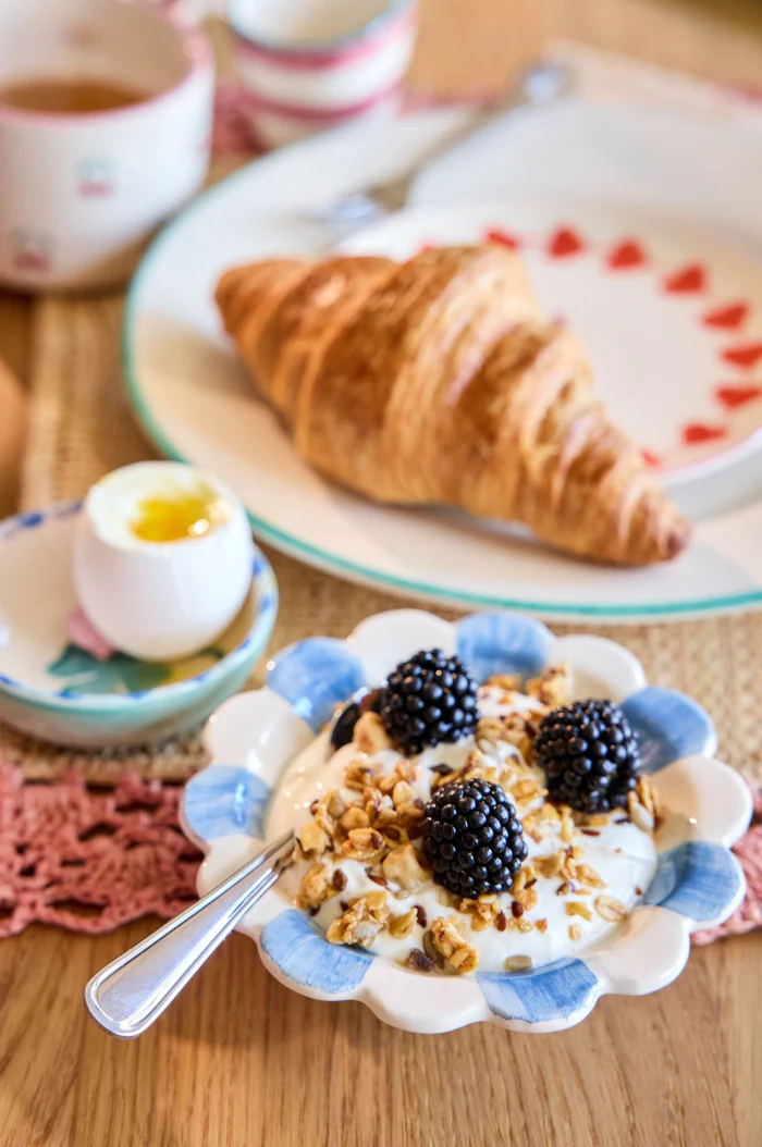 
                  
                    Assorted Bluish Ceramic Dipping Flower Stripes Bowl
                  
                