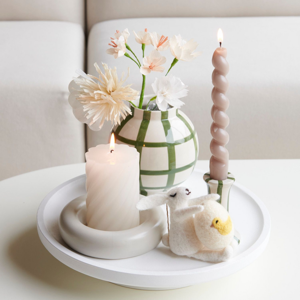 
                  
                    Grün gestreifte Vase
                  
                