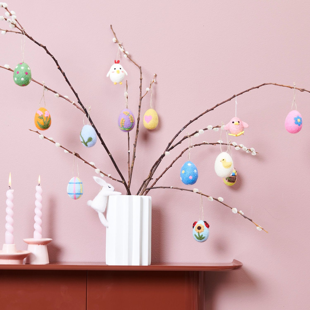 
                  
                    White Sun Ceramic Vase
                  
                