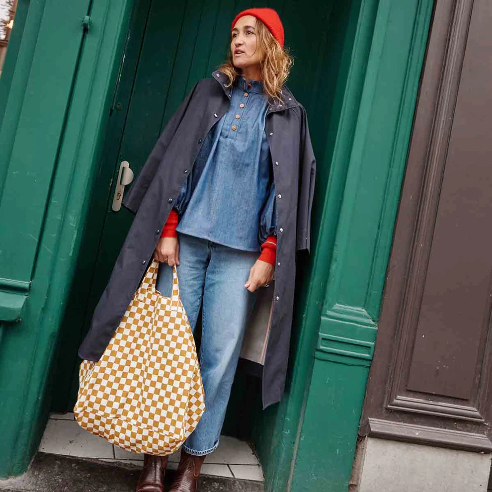 
                  
                    ELISA Caramel Checkerboard Tote Bag
                  
                