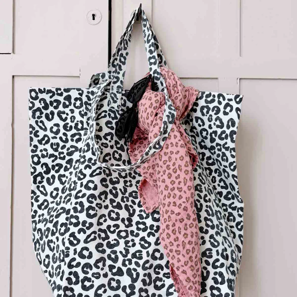 
                  
                    ELISABETH Greige Graou Tote Bag
                  
                