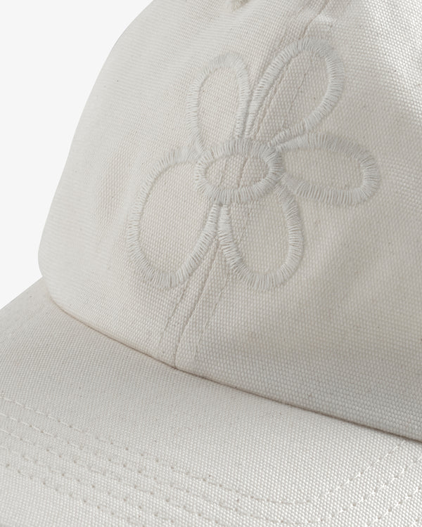 
                  
                    Natural White Flower Classic Cap
                  
                