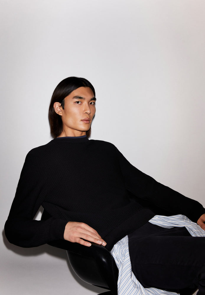 
                  
                    SAALO Black Jumper
                  
                