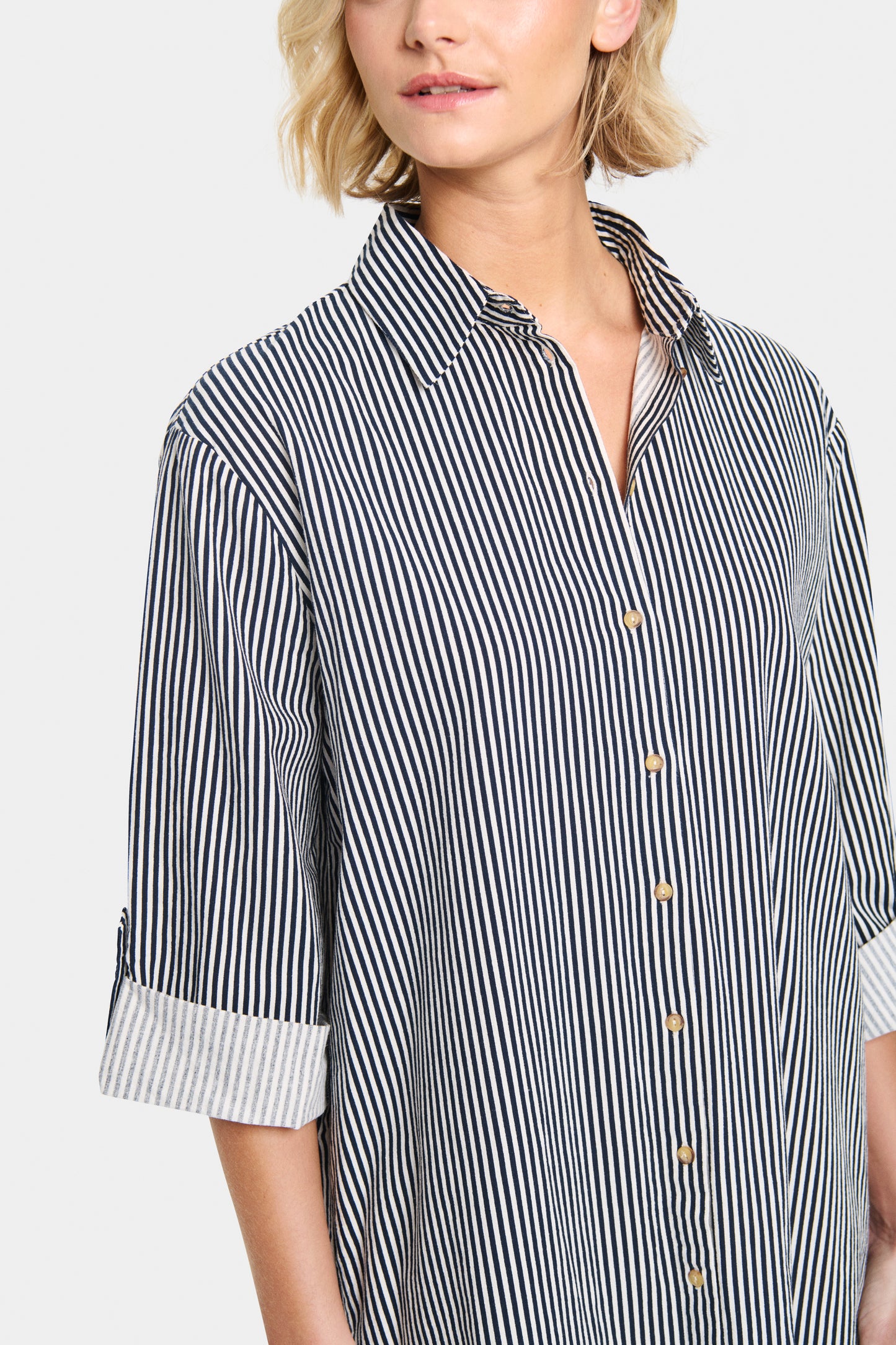 
                  
                    ZALINDASZ Ice Nightsky Stripe Hemdkleid
                  
                