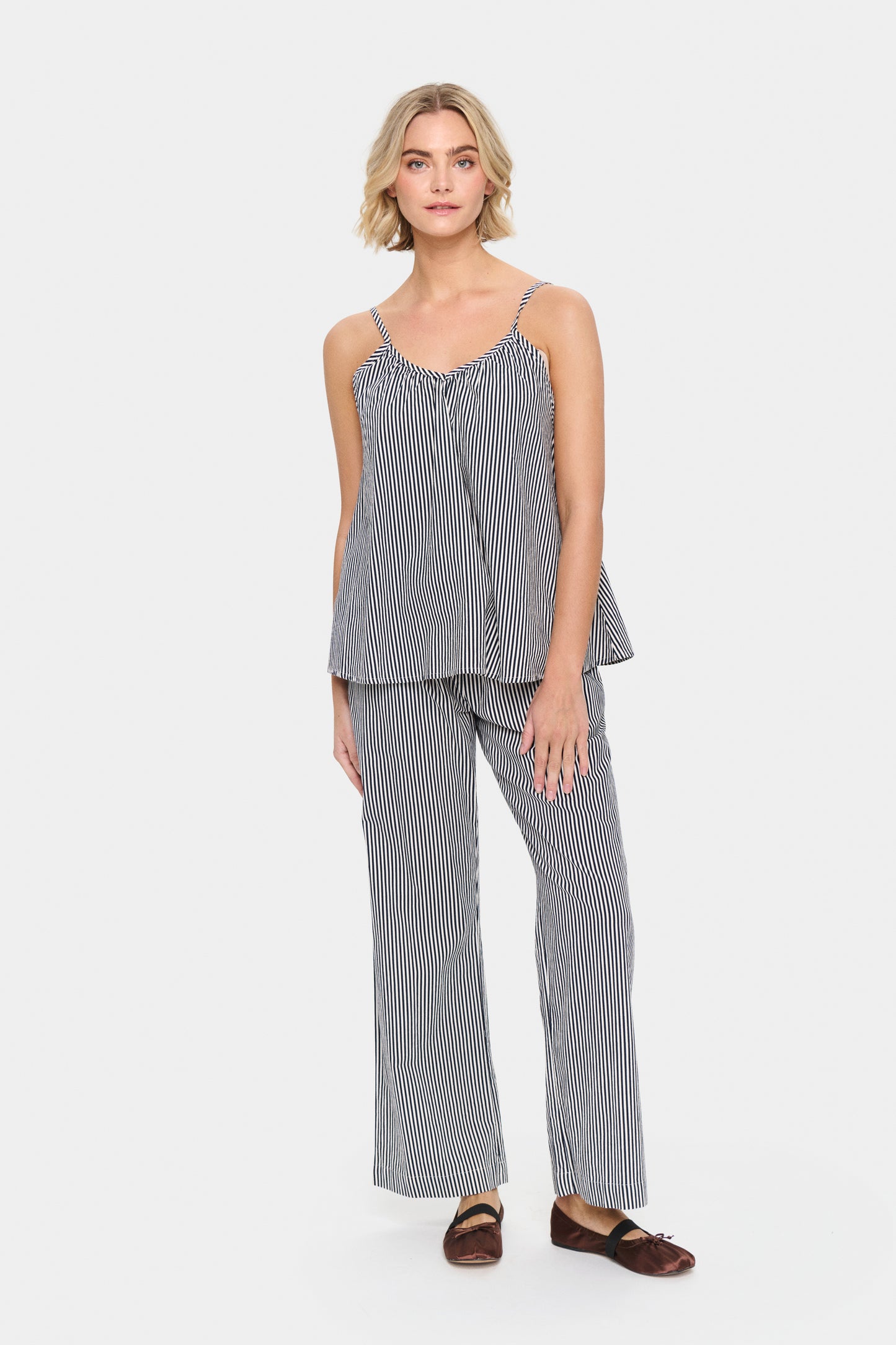 
                  
                    ZALINDASZ  Ice Nightsky  Stripe Strap Tank Top
                  
                