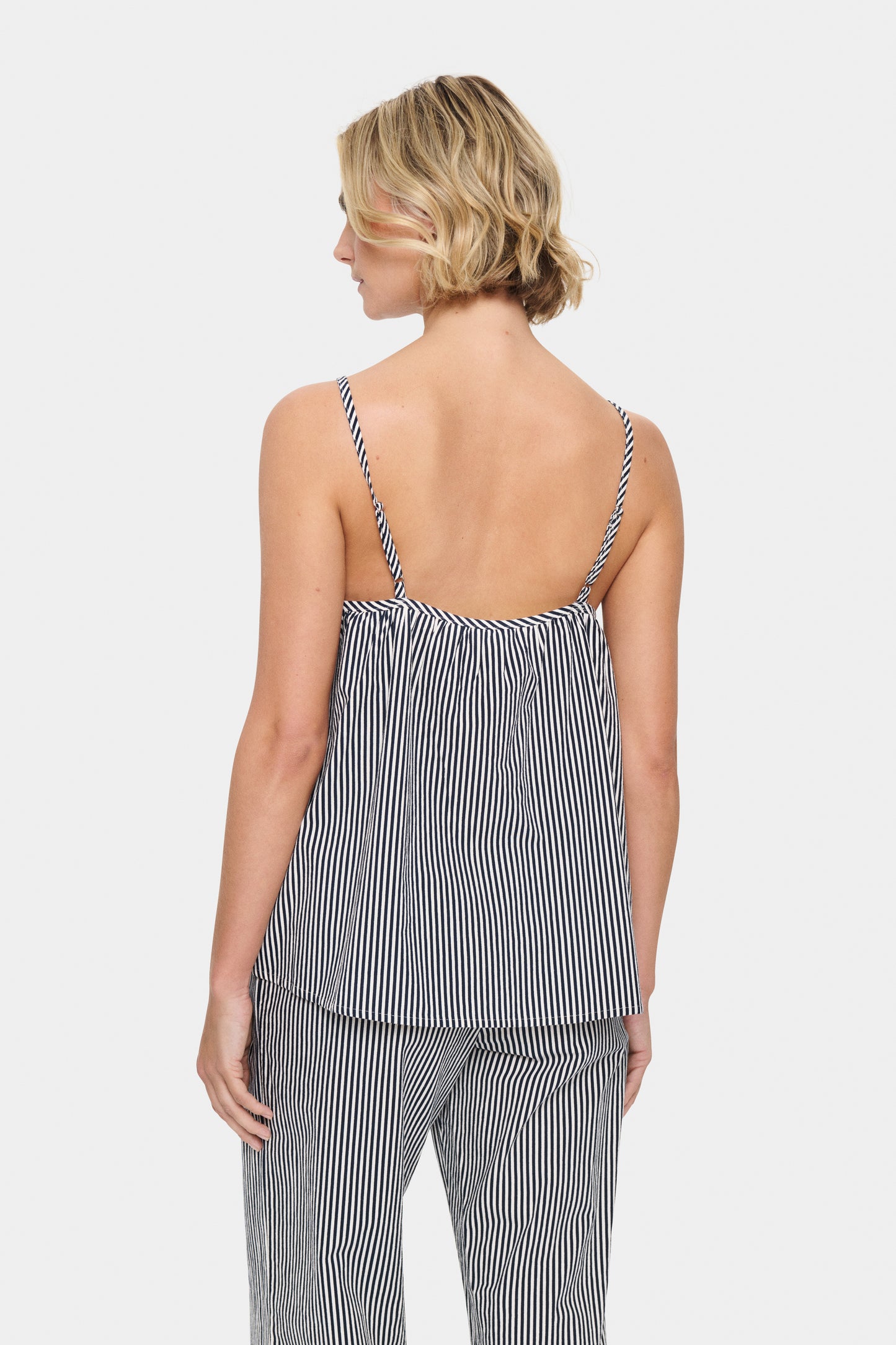 
                  
                    ZALINDASZ  Ice Nightsky  Stripe Strap Tank Top
                  
                