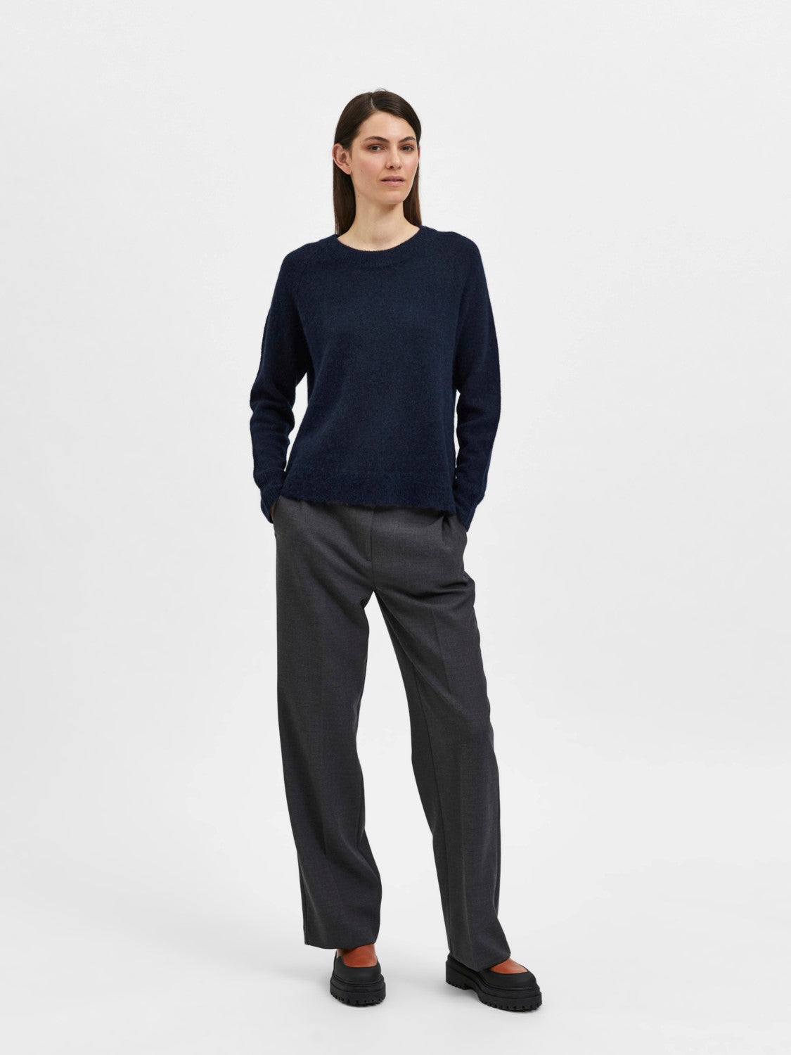 
                  
                    SLFLULU – Strickpullover mit Rundhalsausschnitt und dunkler Saphir-Melange
                  
                