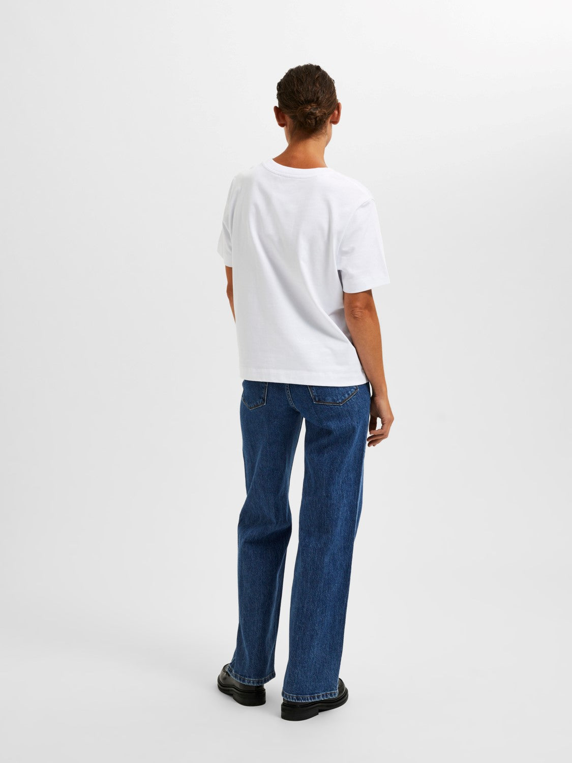 
                  
                    SLFESSENTIAL Hellweißes, kastenförmiges T-Shirt
                  
                