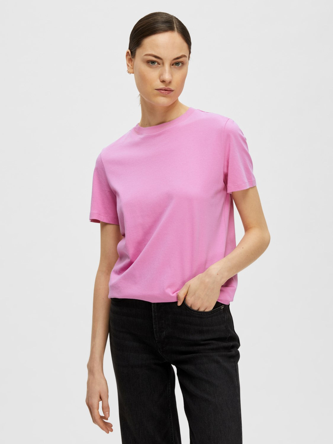 
                  
                    SLFESSENTIAL Alpenveilchen-T-Shirt mit O-Ausschnitt
                  
                