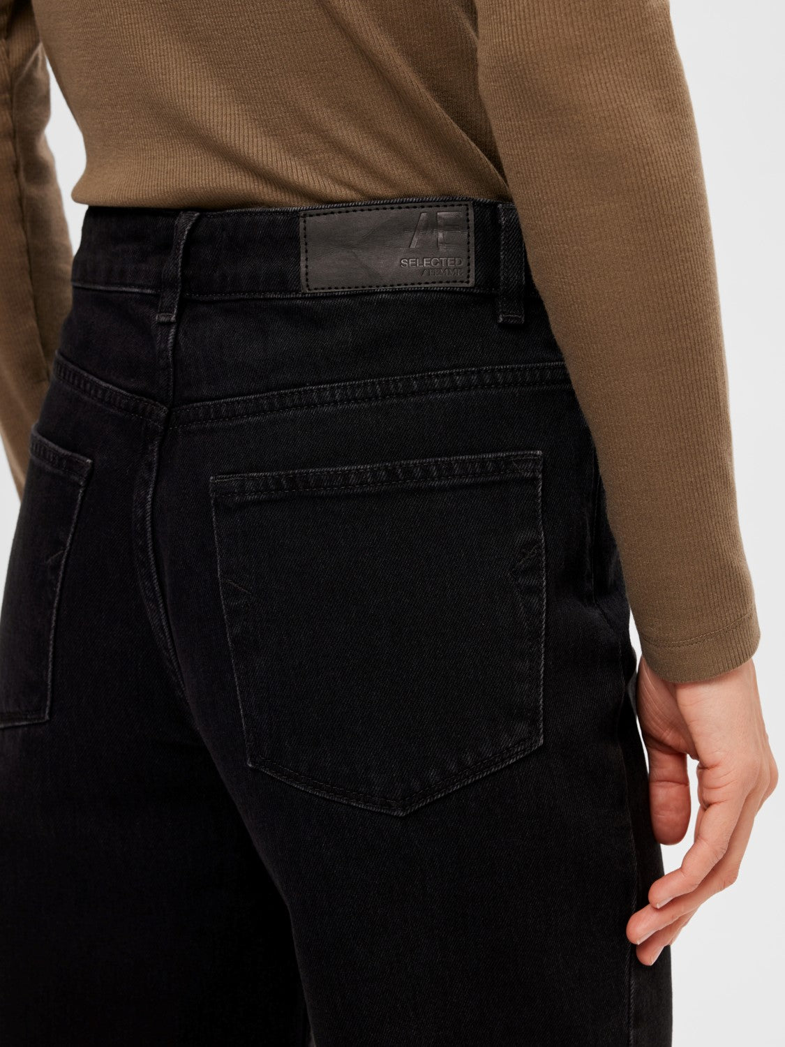 
                  
                    SLFALICE Schwarze, weite, lange Jeans aus Denim
                  
                