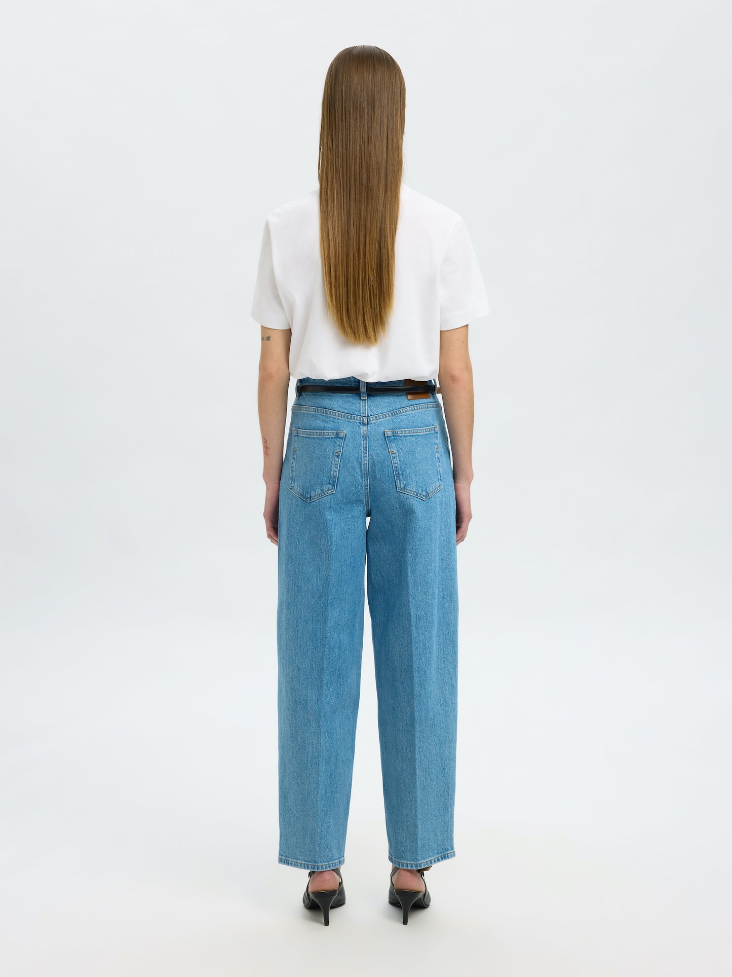 
                  
                    SLFBARREL LIVA-KORI Hellblaue Jeans
                  
                