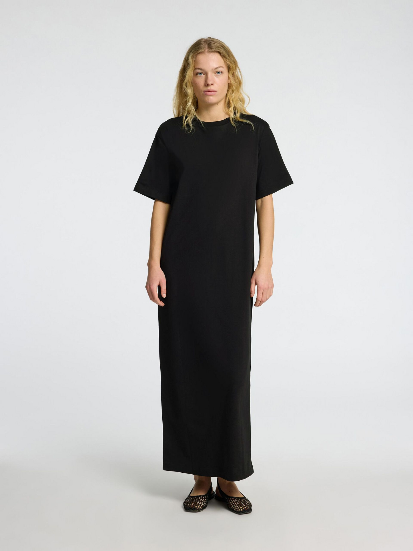 
                  
                    SLFESSENTIAL Schwarzes Knöchelkleid mit Tasche
                  
                