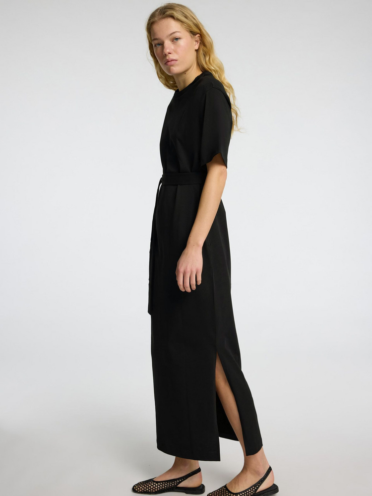 
                  
                    SLFESSENTIAL Schwarzes Knöchelkleid mit Tasche
                  
                