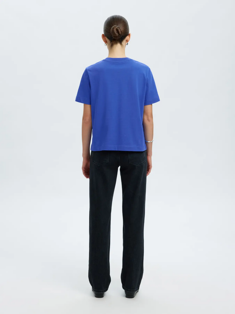 
                  
                    SLFESSENTIAL Dazzling Blue Boxy T-Shirt
                  
                