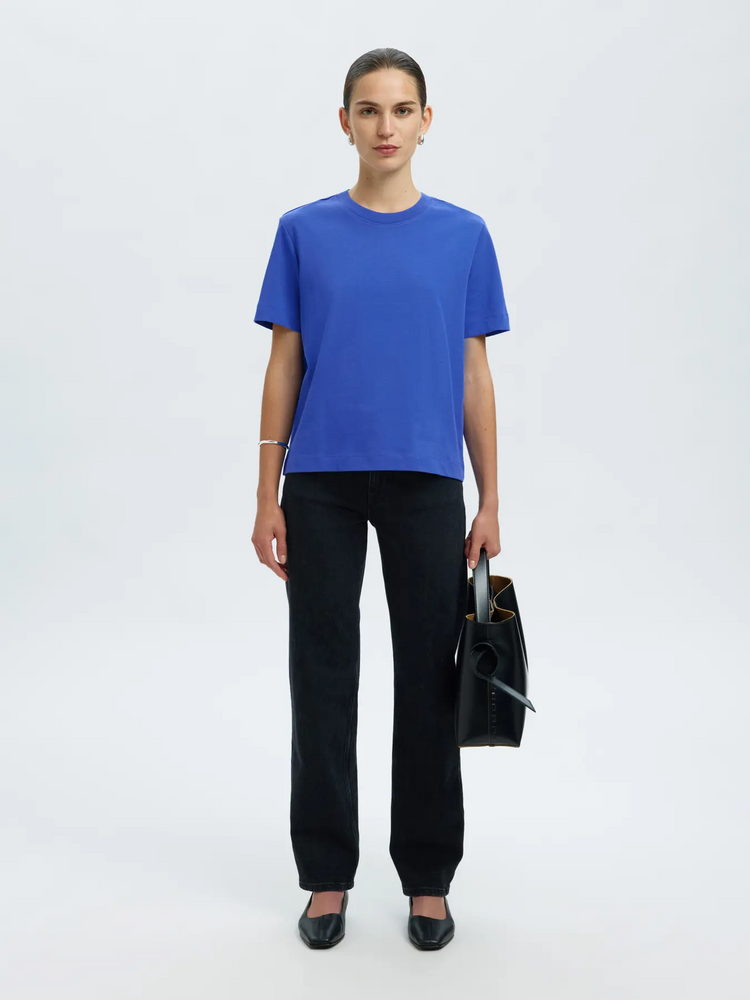 
                  
                    SLFESSENTIAL Dazzling Blue Boxy T-Shirt
                  
                
