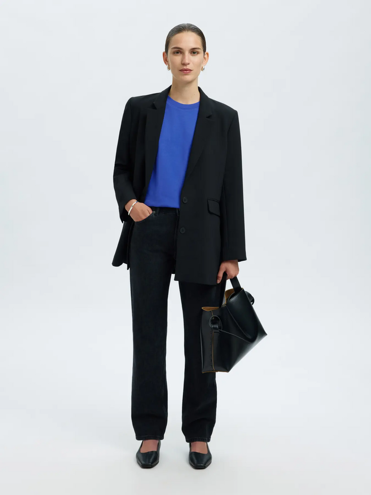 
                  
                    SLFESSENTIAL Dazzling Blue Boxy T-Shirt
                  
                