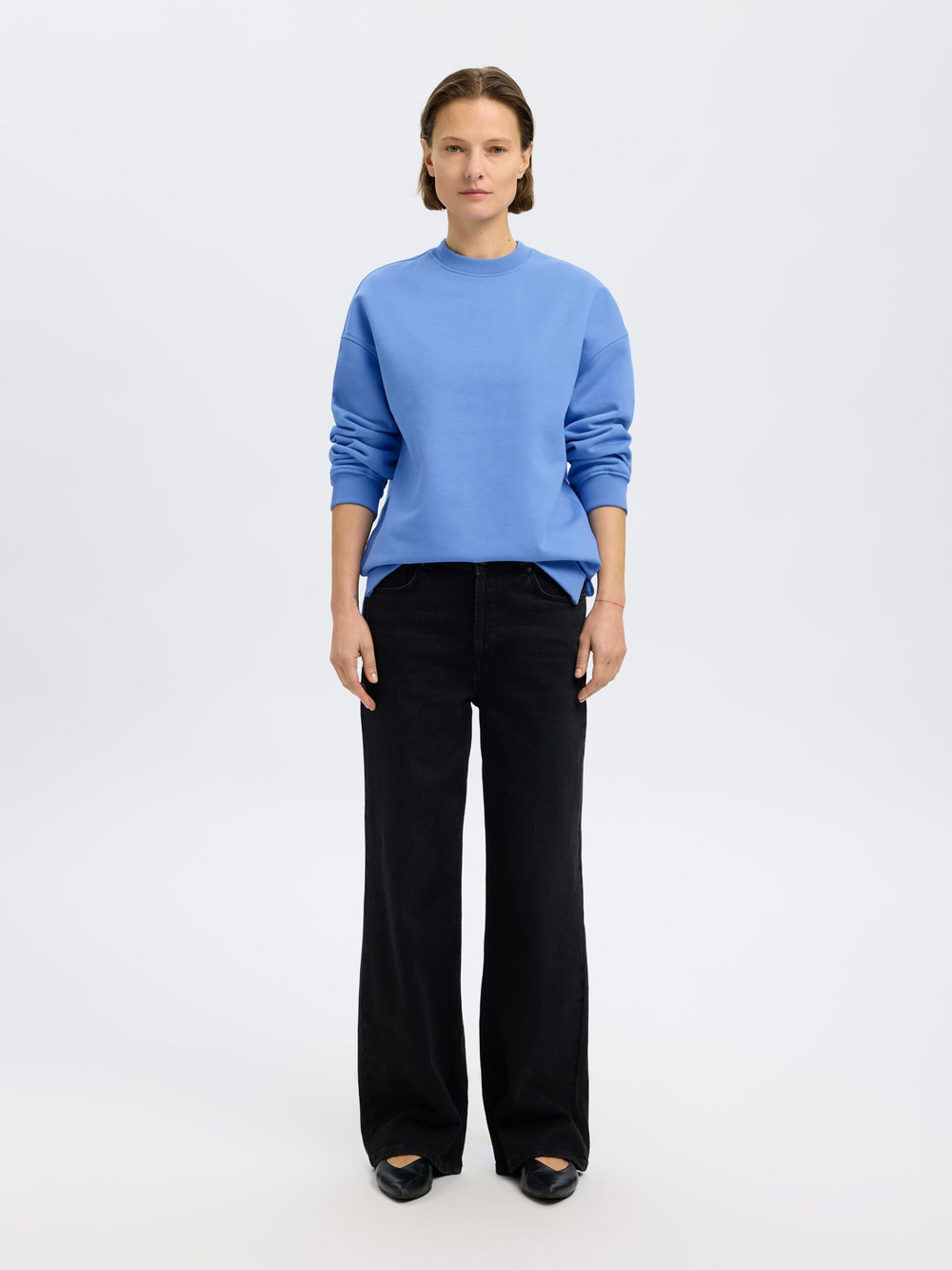 SLFGIA YRSA – Kornblumenblauer Pullover mit Rundhalsausschnitt