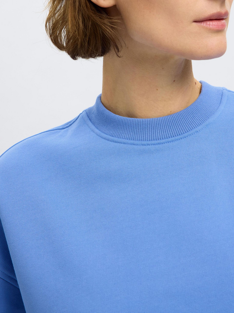 
                  
                    SLFGIA YRSA – Kornblumenblauer Pullover mit Rundhalsausschnitt
                  
                