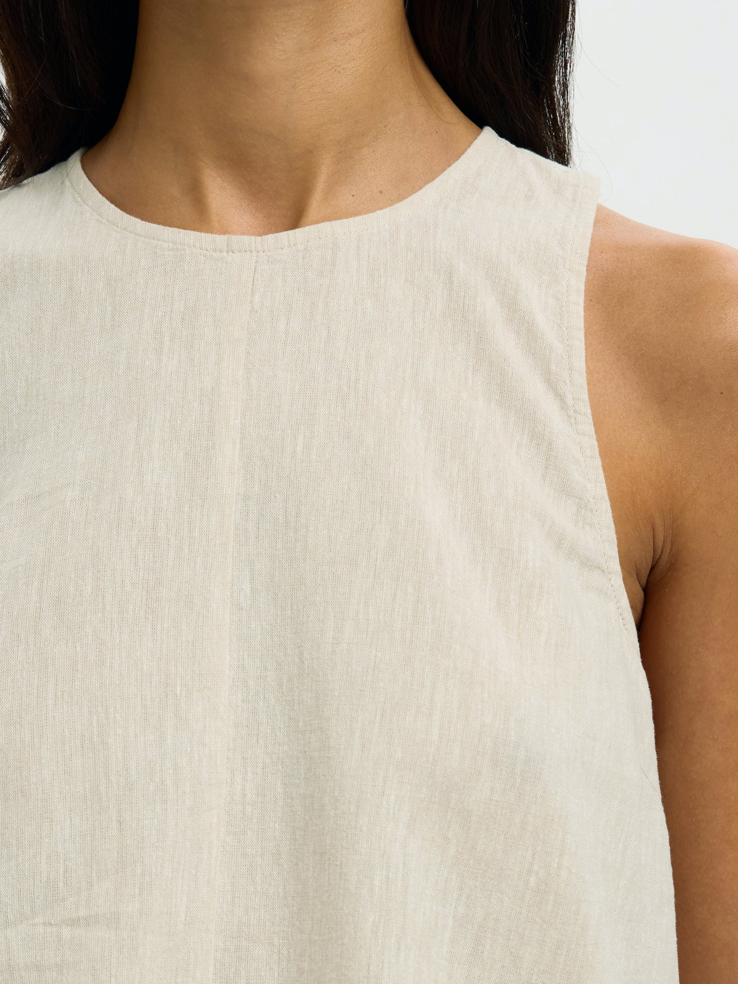 
                  
                    SLFLUISA Sandshell Sleeveless Linen Tank Top
                  
                