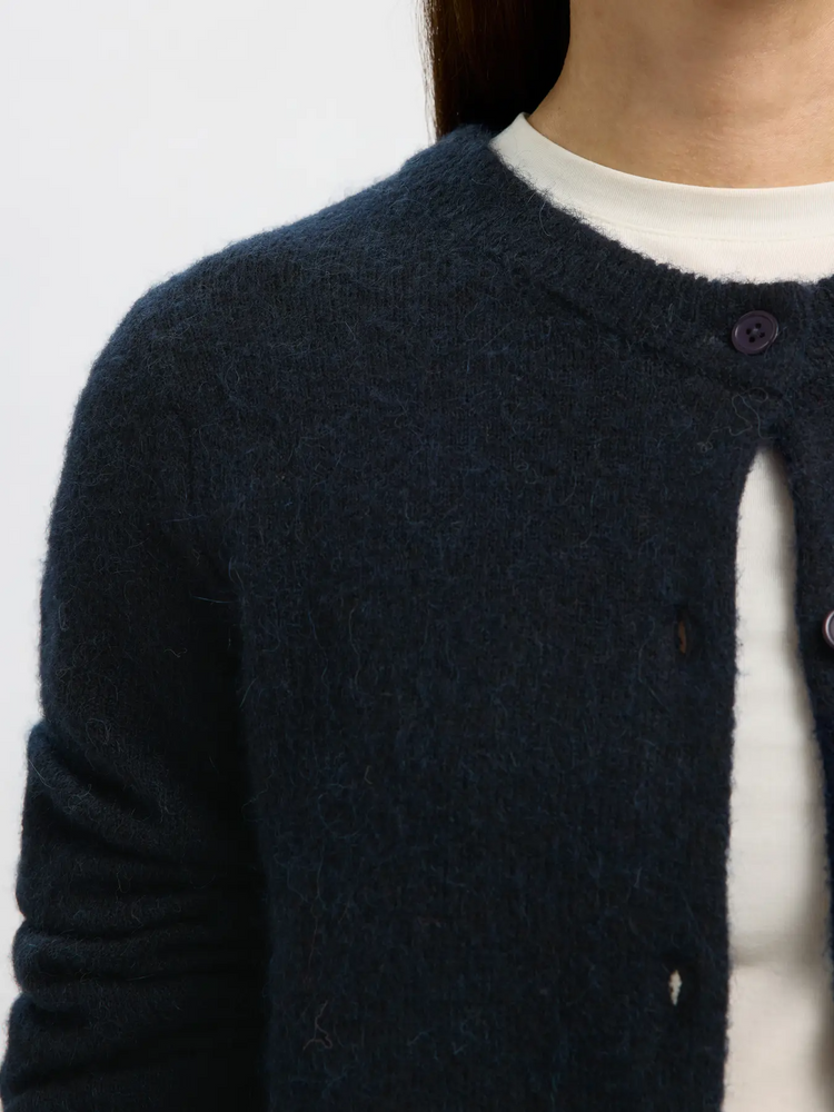 
                  
                    SLFLULU – Strickjacke in dunklem Saphir
                  
                