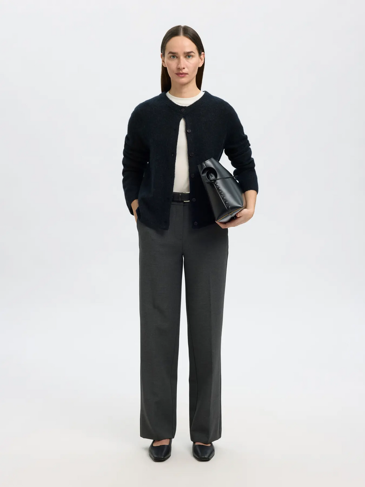 
                  
                    SLFLULU – Strickjacke in dunklem Saphir
                  
                