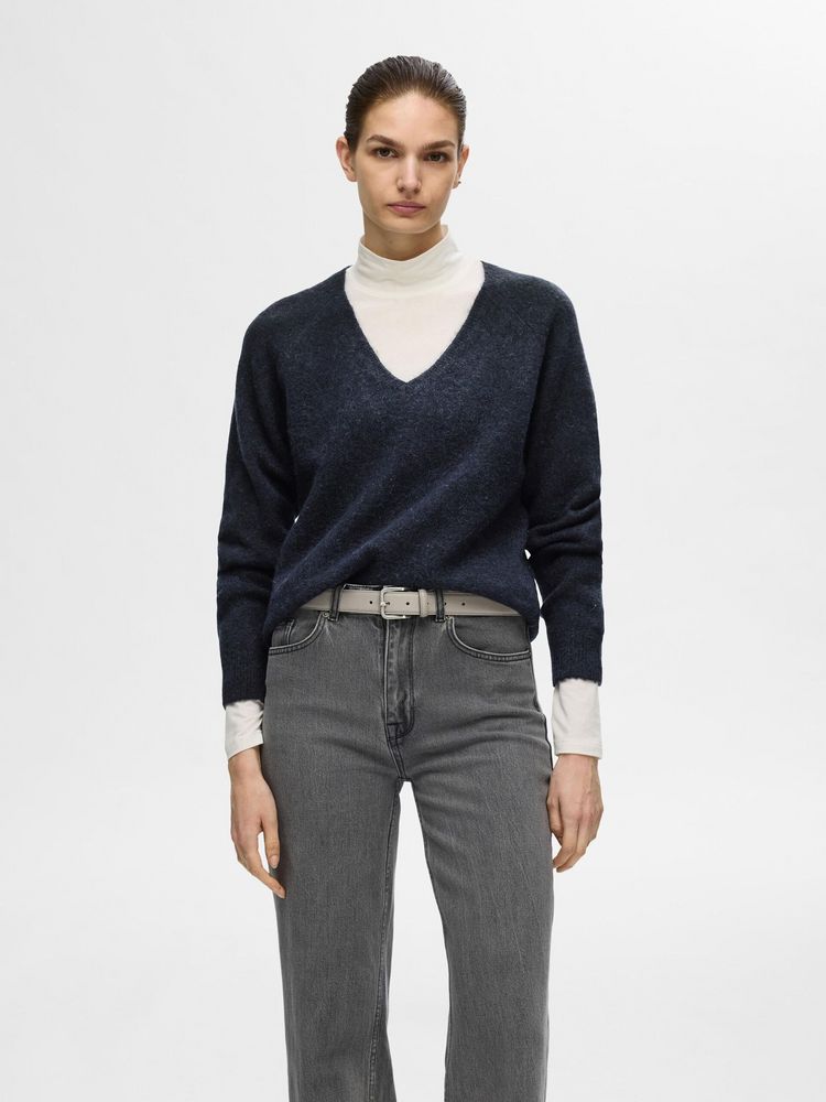 
                  
                    SLFLULU – Strickpullover mit V-Ausschnitt in Melange-Optik in Dark Sapphire
                  
                
