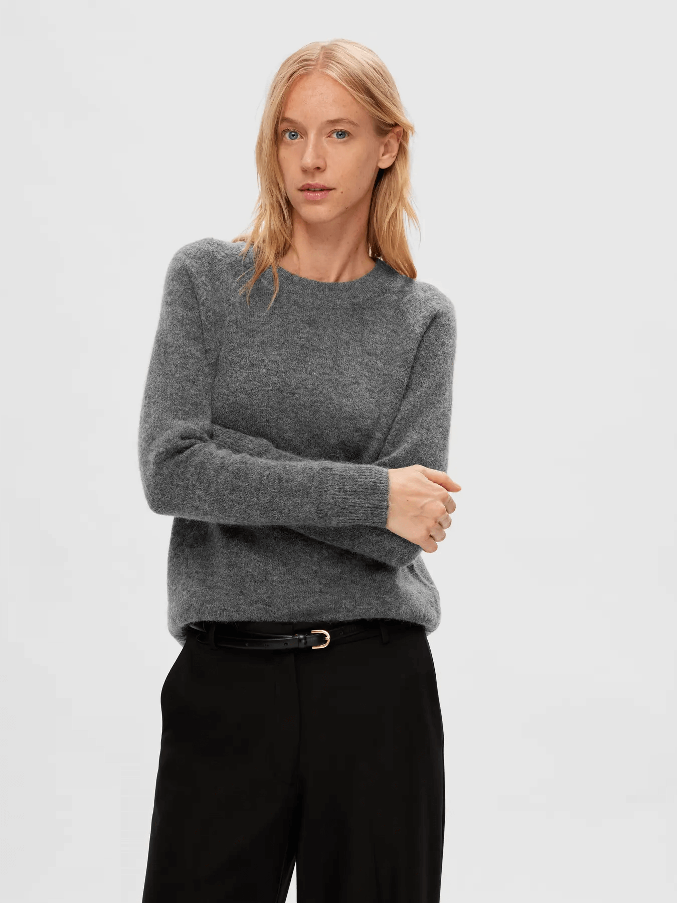 
                  
                    SLFLULU Mittelgrauer Melange-Strickpullover mit Rundhalsausschnitt
                  
                
