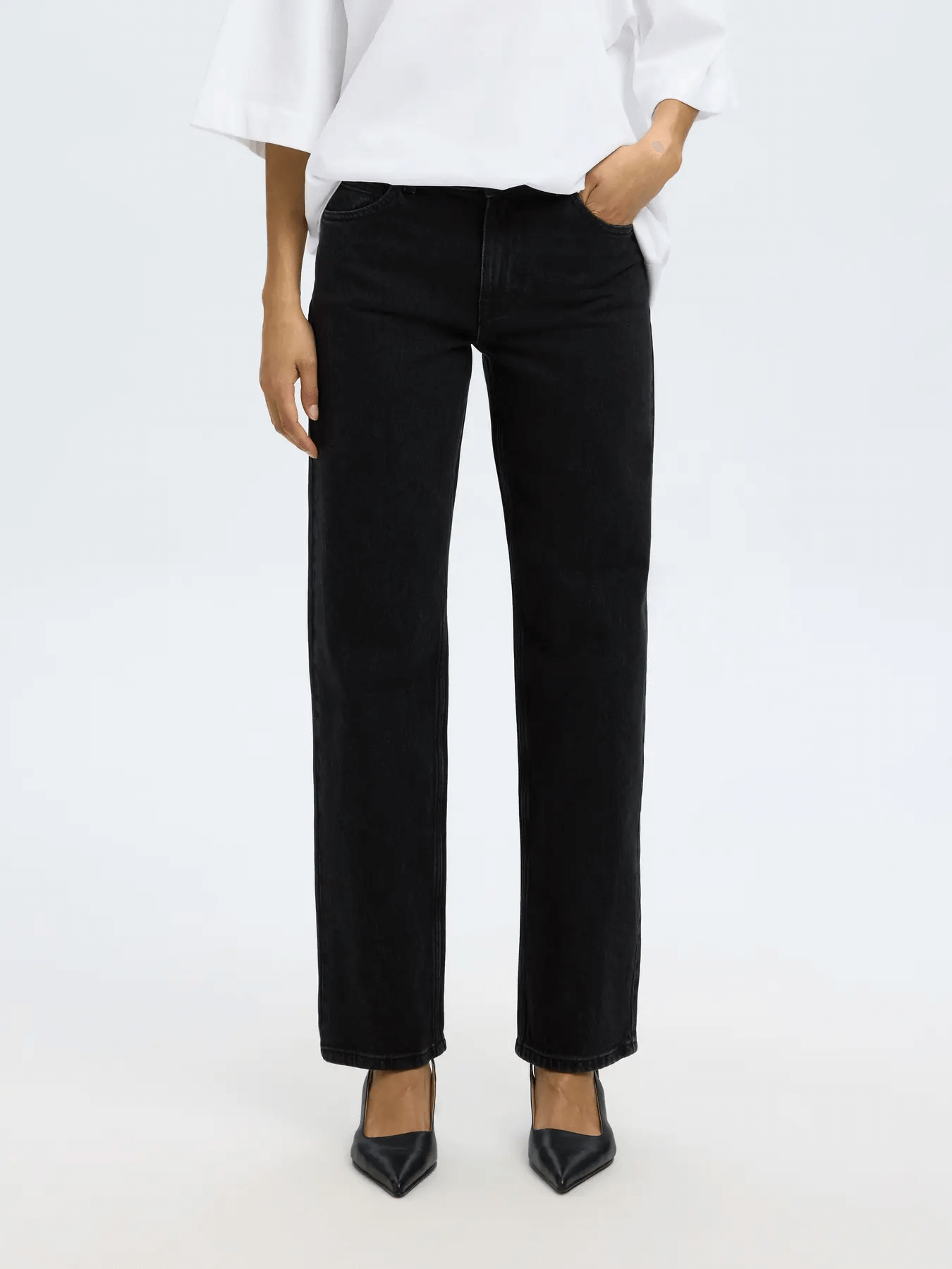 
                  
                    SLFWIDE BEA-KORI Schwarze Jeans mit hoher Taille
                  
                