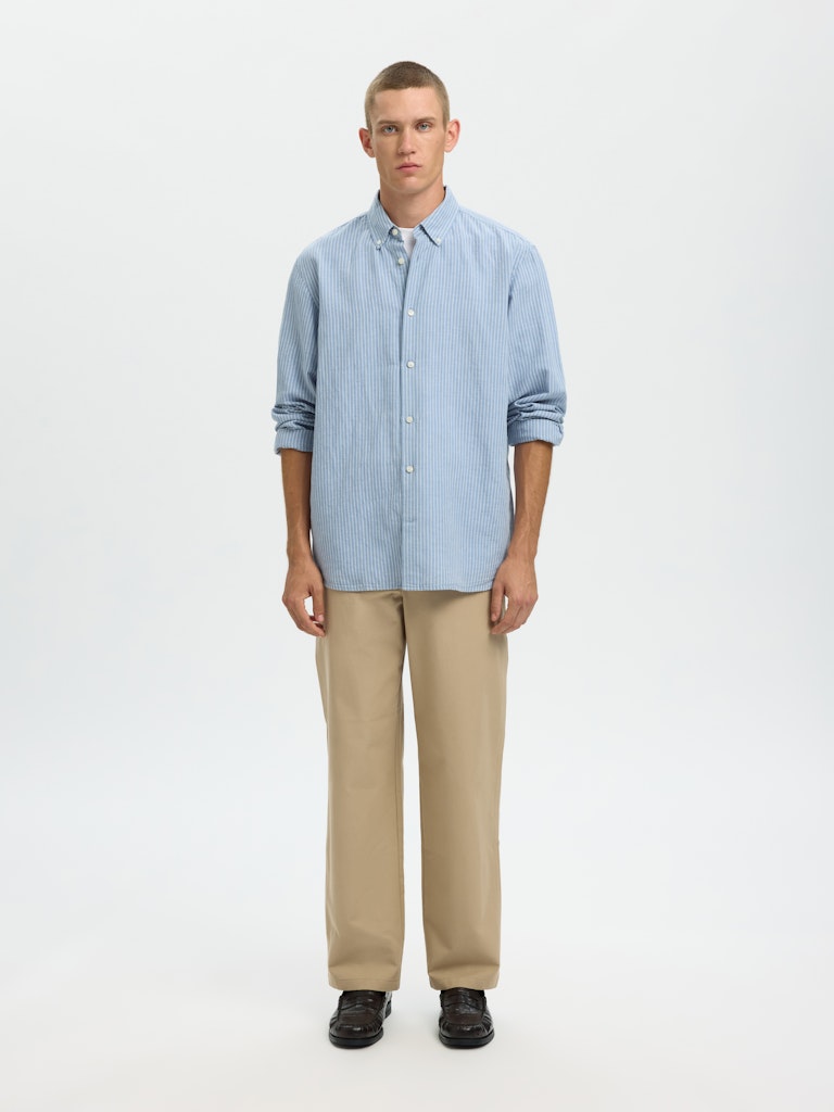 
                  
                    SLHREGCLAY Leinenhemd in Dusty Blue White
                  
                