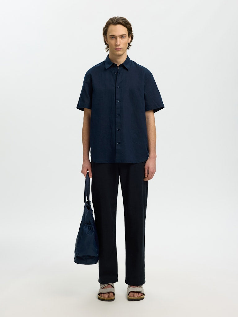 
                  
                    SLHREGCLAY Sky Captain Linen Shirt
                  
                