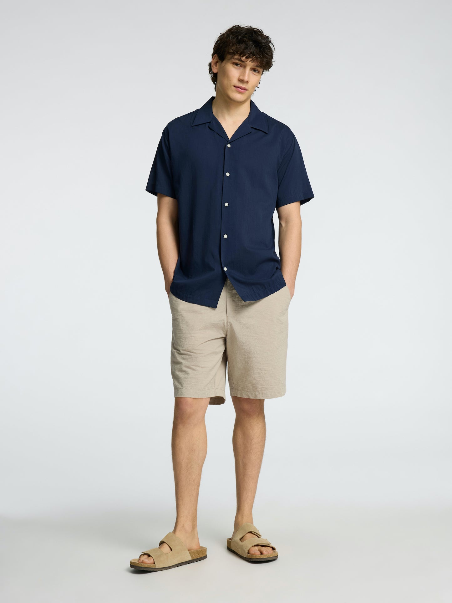 
                  
                    SLHREGULAR-KARL  Pure Cashmere  Seersucker Shorts
                  
                