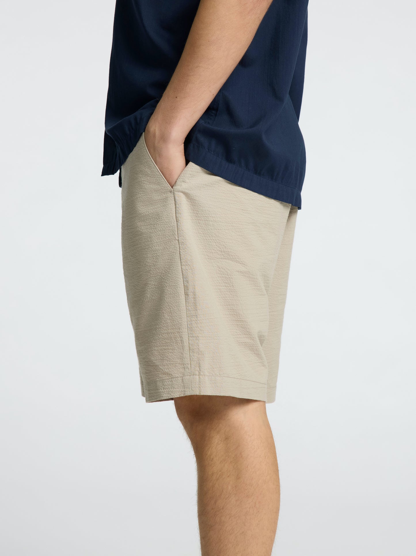 
                  
                    SLHREGULAR-KARL  Pure Cashmere  Seersucker Shorts
                  
                